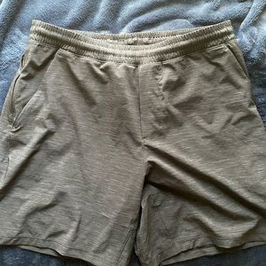 Men’s Lululemon 
Pace Breaker Linerless Short 7"